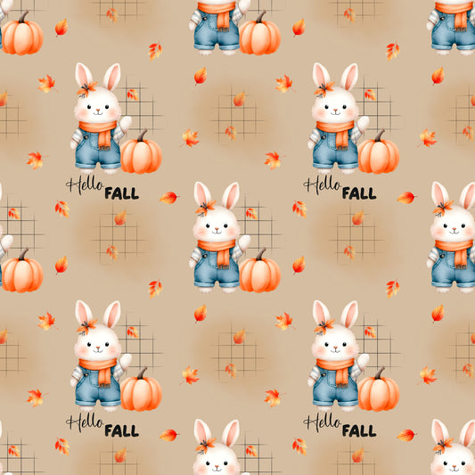 Herbststoff „Herbsthäschen – Hello Fall“ mit Hase, Kürbis, fallenden Blättern und Schriftzug auf beigem Hintergrund.