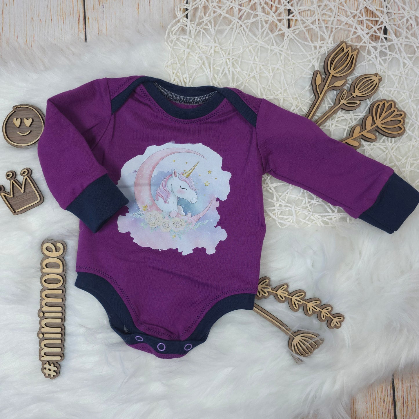Baby Body Einhorn Motiv Größe 50/56 handgemacht aus French Terry lila Babykleidung