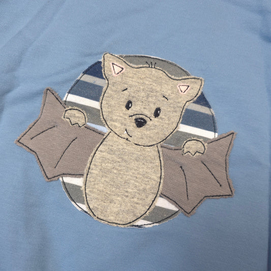 Detail Stickerei Fledermaus Kinder Hoodie 104 handgemacht