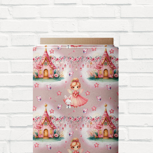 Romantischer Feenstoff für Kinder mit liebevollen Details wie Sternen, Laternen und Blütenranken.