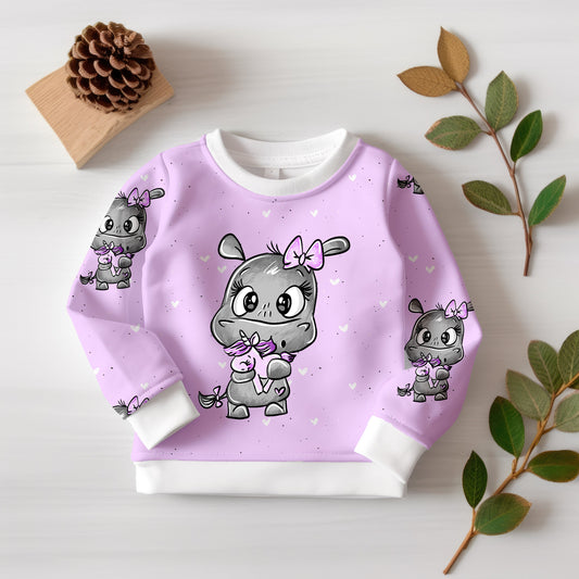 Kinderstoff „Kleines Nilpferd“ mit Kombistoff in zartem Rosa.