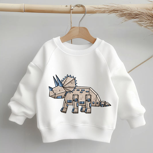 „Mockup eines Kinder-Sweaters: mittig auf der Brust das Bügelbild eines sandbraunen Robo-Triceratops mit blauen Akzenten; zeigt Größe und Platzierung des Motivs.“