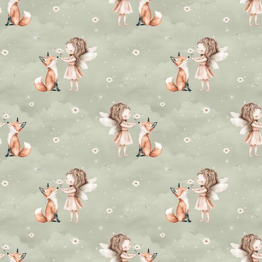 Stoff mit liebevollem Feen- und Fuchsdesign auf grünem Hintergrund.