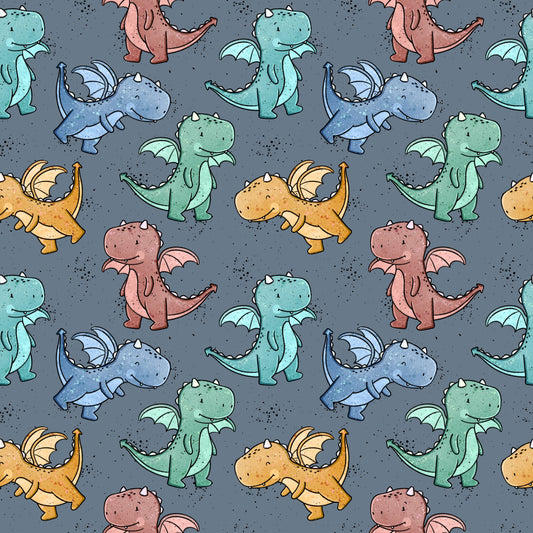 Nahtloses Muster mit kleinen freundlichen Drachen in gedeckten Farben auf dunklem, strukturiertem Hintergrund.