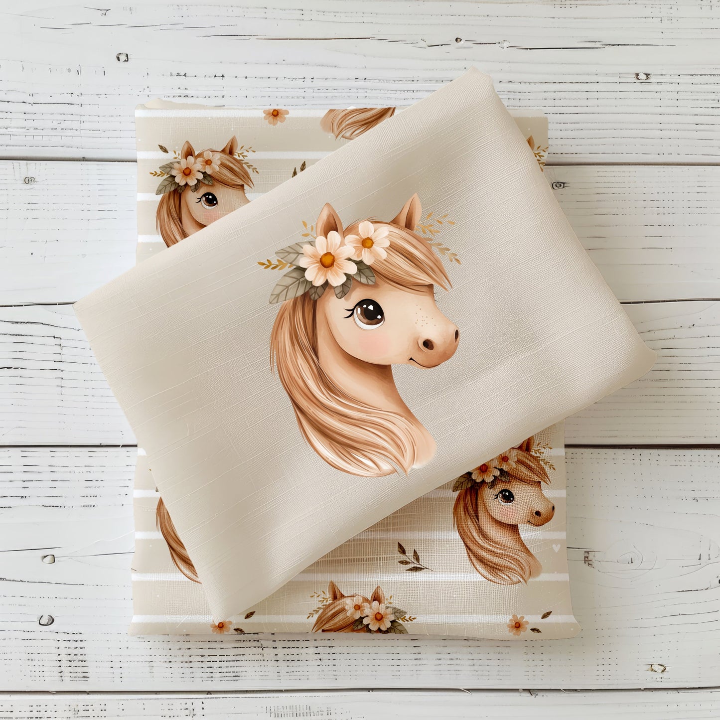 Stoffpanel Blumenpferd #2 mit sanften Farben und floralen Akzenten für Kinderkleidung.