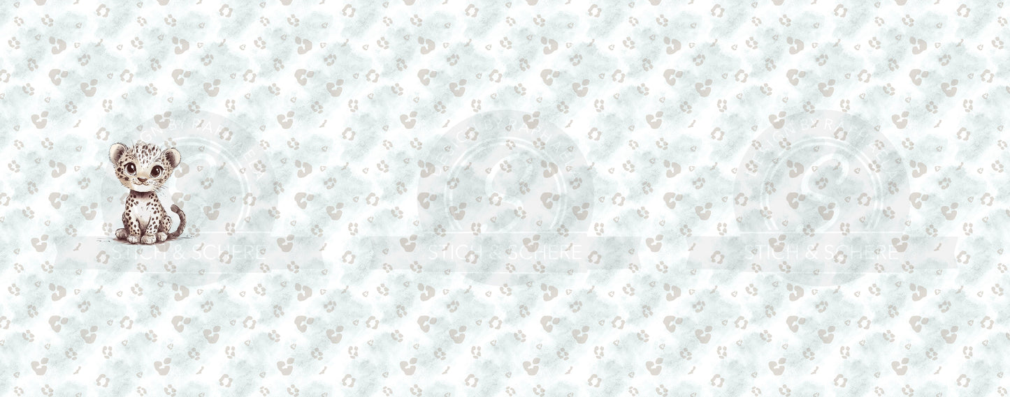 Nahaufnahme des Stoffpanels „Kleiner Leopard“ mit realistischen Leopardenfarben.