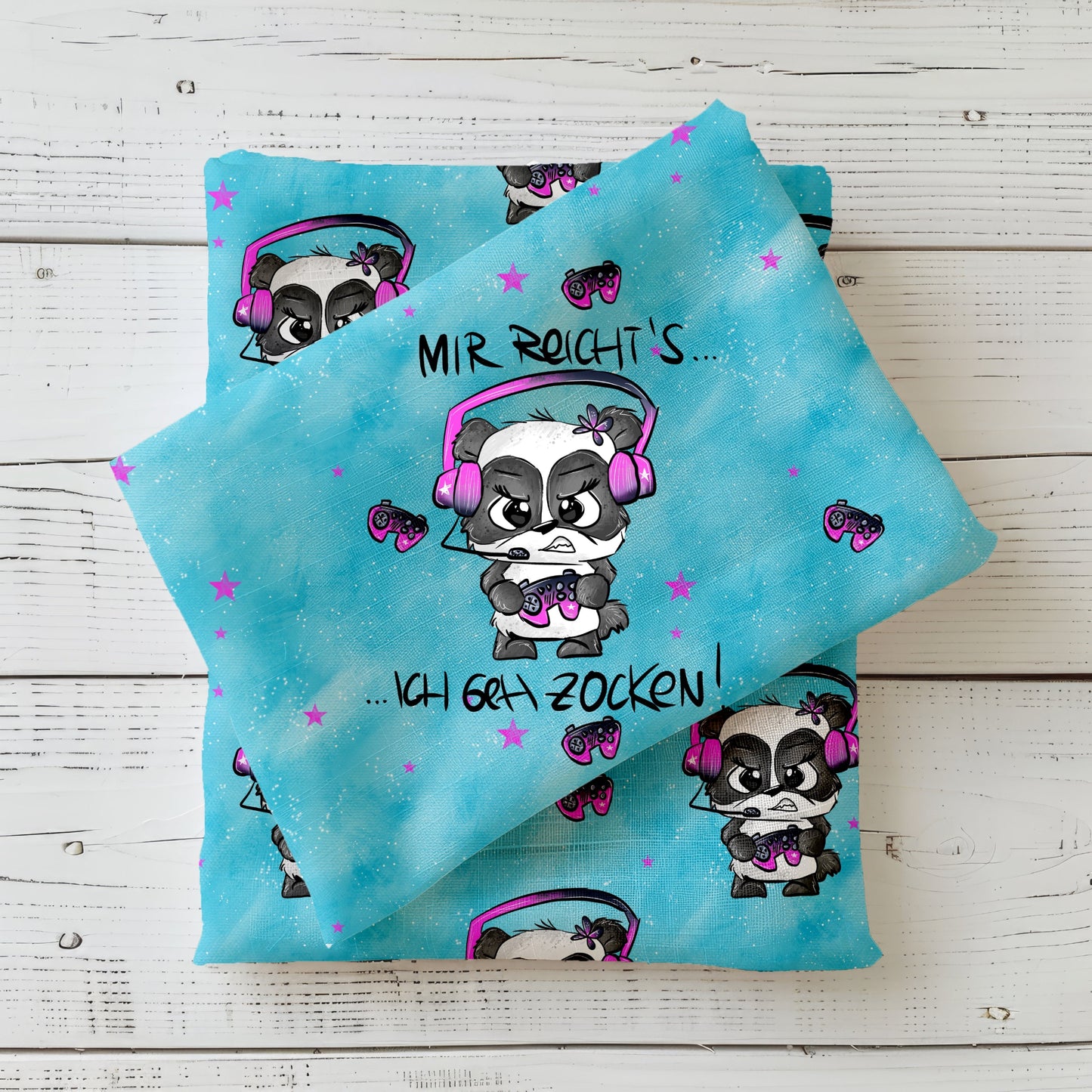 Gamer Panda Stoffpanel „Zockerpandi“ mit Spruch „Mir reicht’s… ich geh zocken!“ – Jersey & French Terry für Kinderkleidung.