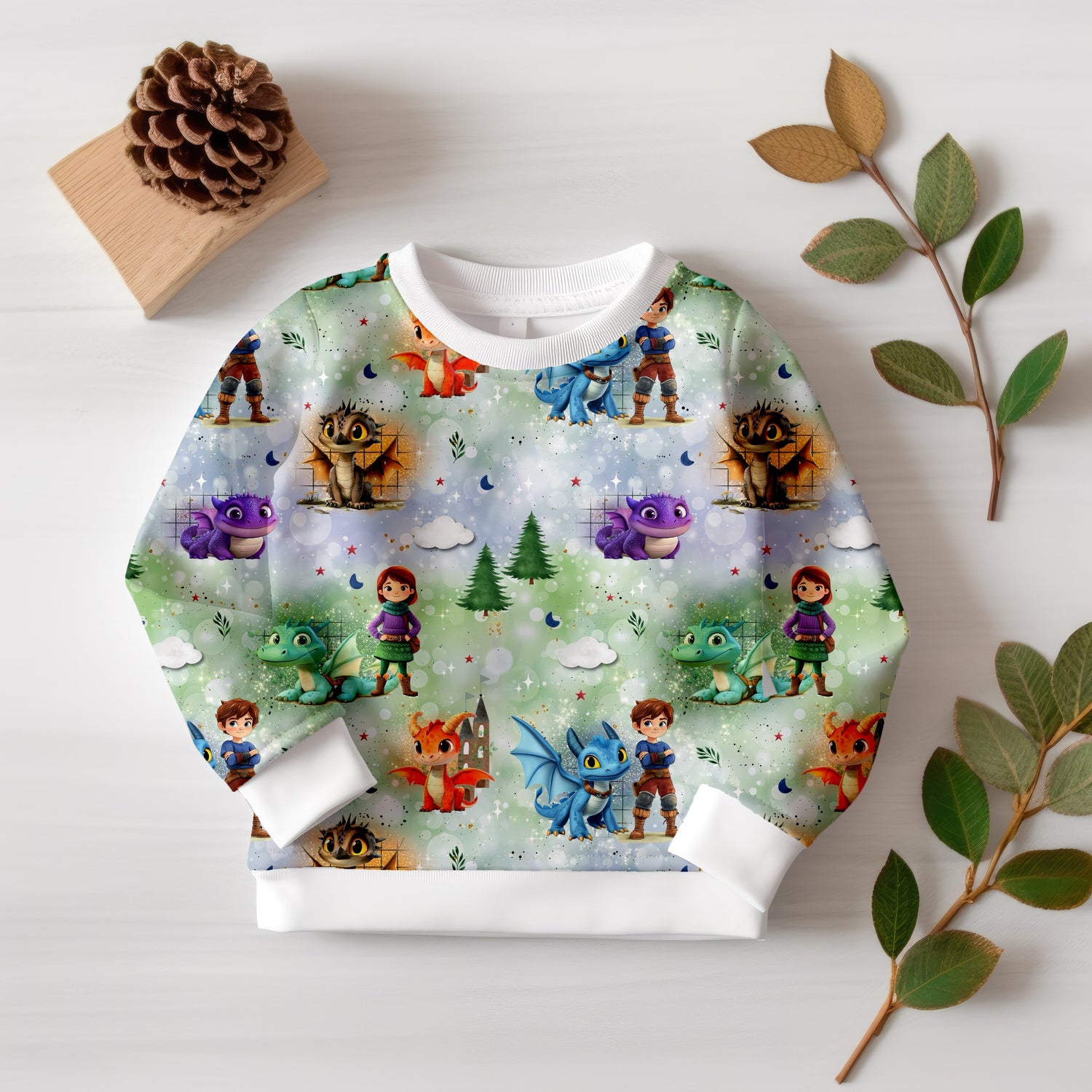 Handgemachte Sweater für Babys und Kinder, hergestellt aus weichen, hochwertigen Stoffen in stilvollen Designs.