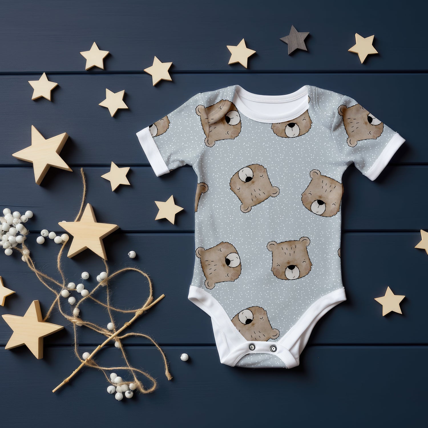 Handgemachte Bodys für Babys aus weichen, hautfreundlichen Stoffen – bequem, praktisch und perfekt für den Alltag.