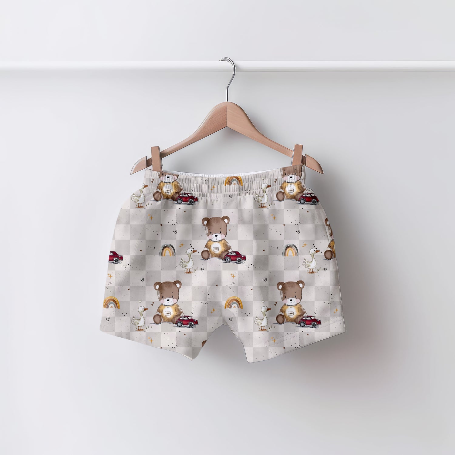 Handgemachte Shorts für Babys und Kinder aus weichen, hochwertigen Stoffen – perfekt für warme Tage und volle Bewegungsfreiheit.