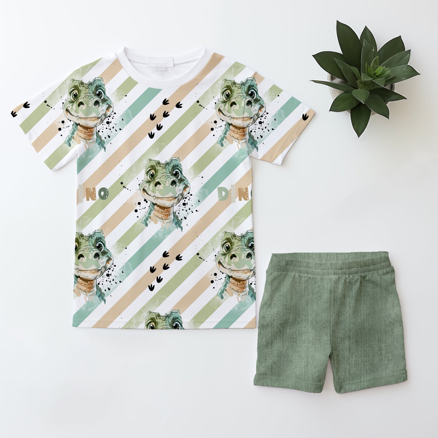 Handgemachte Sommersets für Babys und Kinder aus leichten, atmungsaktiven Stoffen – perfekt für warme Tage und maximale Bewegungsfreiheit.