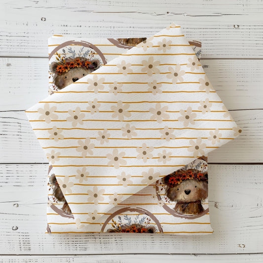 Kombistoff "Blumenharmonie" mit sanften Blumen und feinen Streifen in natürlichen Beigetönen – perfekt für Kinderbekleidung.