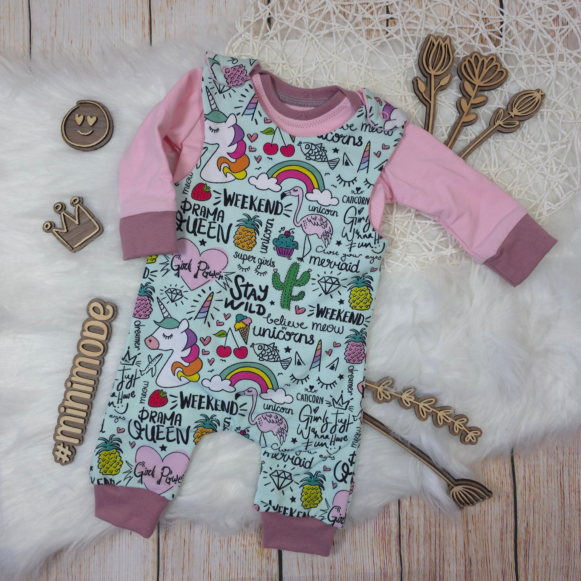 Baby Strampler Einhorn bunt Größe 50/56 handgemacht French Terry mit Regenbogen
