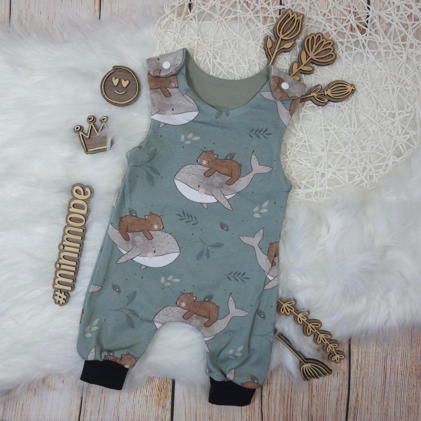 Baby Strampler Wal Bär Größe 50/56 handgemacht aus Ripp Jersey mit Bündchen Unisex