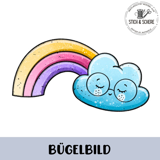 „Freigestelltes Bügelbild: linkerseits ein Regenbogen in Gelb, Rosa, Lila und Violett; rechts eine hellblaue Wolke mit runder Brille, geschlossenen Augen und Sommersprossen, Illustration im kindlichen Stil.“