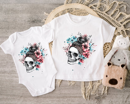 Dark Bloom Bügelbild in 3 Größen – ideal für Shirts und Hoodies.