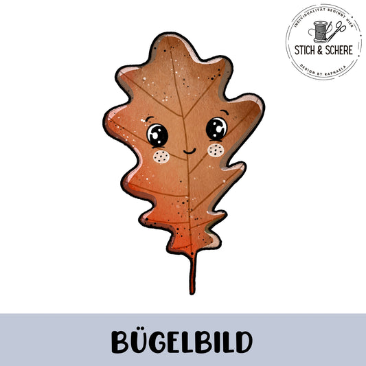 „Freigestelltes Bügelbild: braunes Eichenblatt mit gelapptem Rand und Mittelrippe; freundliches Gesicht mit Sommersprossen-Wangen im kindlichen Stil.“