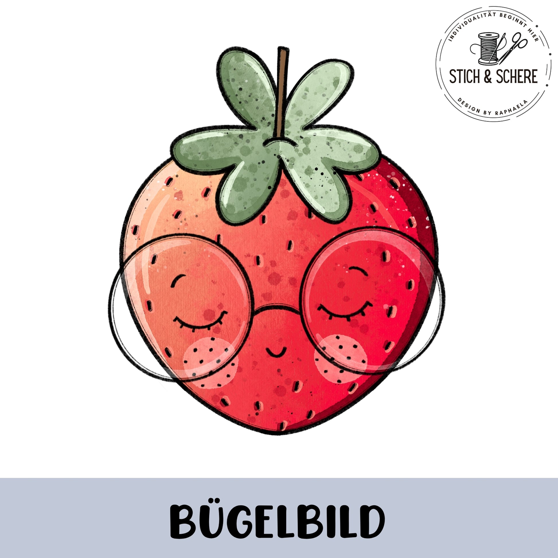 „Freigestelltes Bügelbild: rote Erdbeere mit grünen Blättern, runder Brille, geschlossenen Augen und lächelndem Gesicht mit Sommersprossen.“
