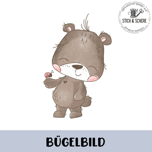 Detailreiches Bügelbild mit freundlichem Bären – ideal für DIY-Kleidung.