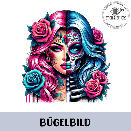 Bügelbild LaCatrina für Damen mit pinken und blauen Haaren und Rosen. Eine Gesichtshälfte menschlich, bemalt andere Gesichtshälfte als Skull, bemalt.
