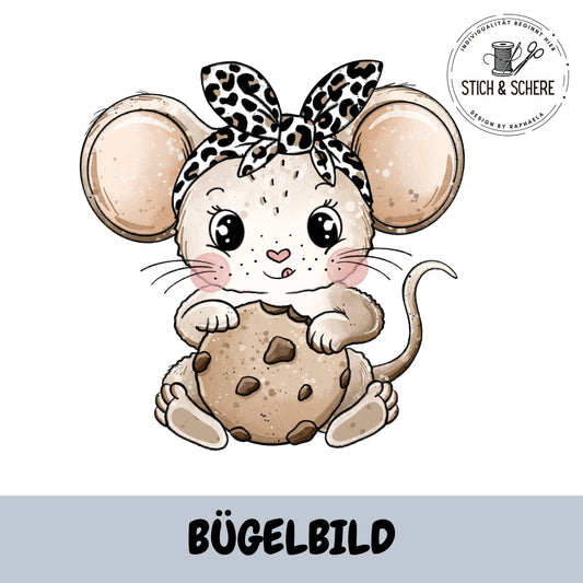 Bügelbild Mausilein von Katzengold-Designs – süße Maus mit Leo-Schleife und Keks als DTF-Transfer