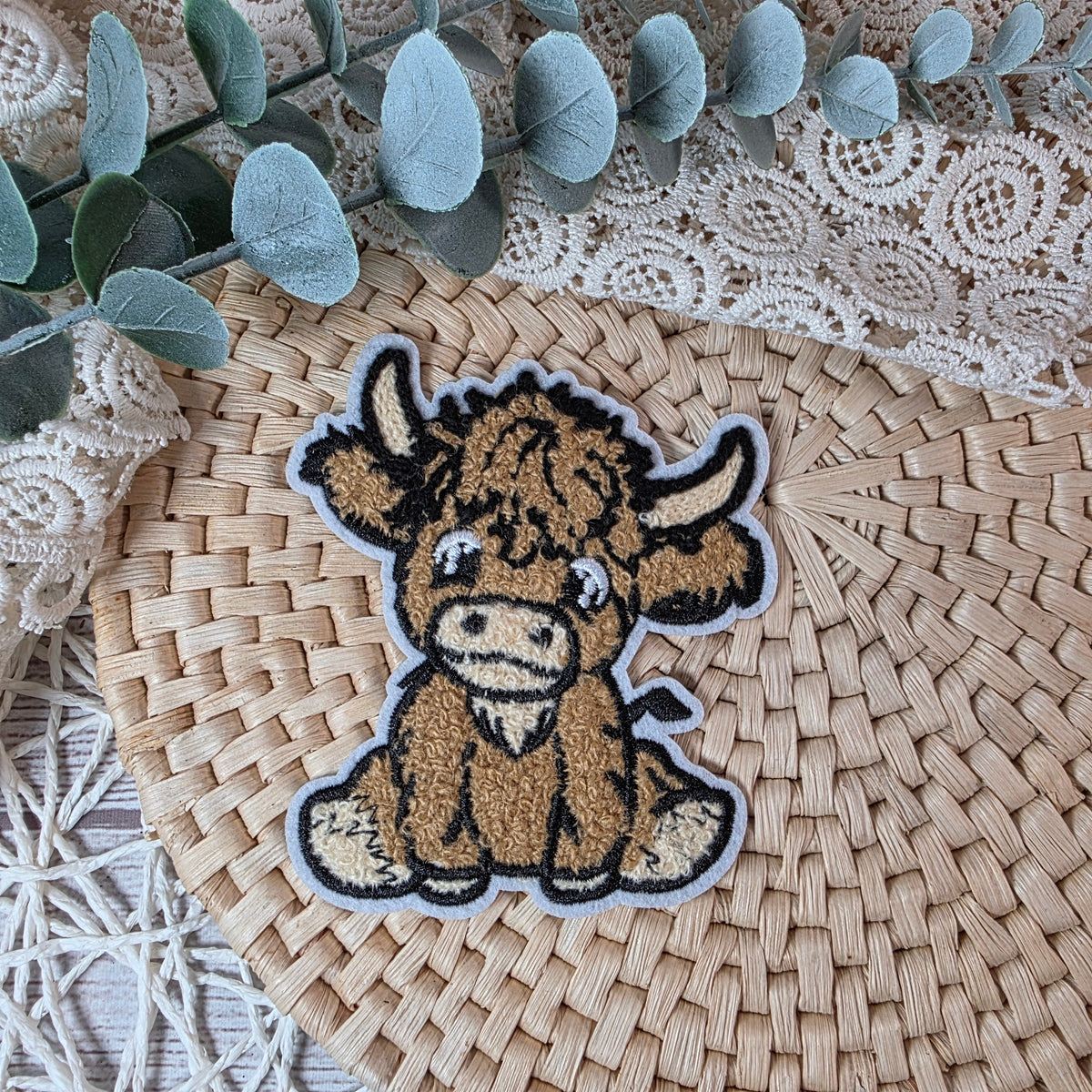 Chenille Patch Highland Herbstliebe von Katzengold-Design – braunes Highland-Rind mit Hörnern, ca. 10 cm