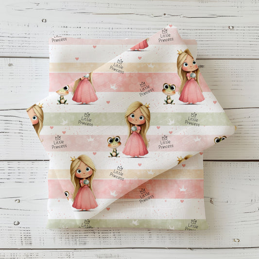 Stoffdesign mit rosa-grün gestreiftem Hintergrund, illustrierten Figuren und dem Schriftzug „Little Princess“.