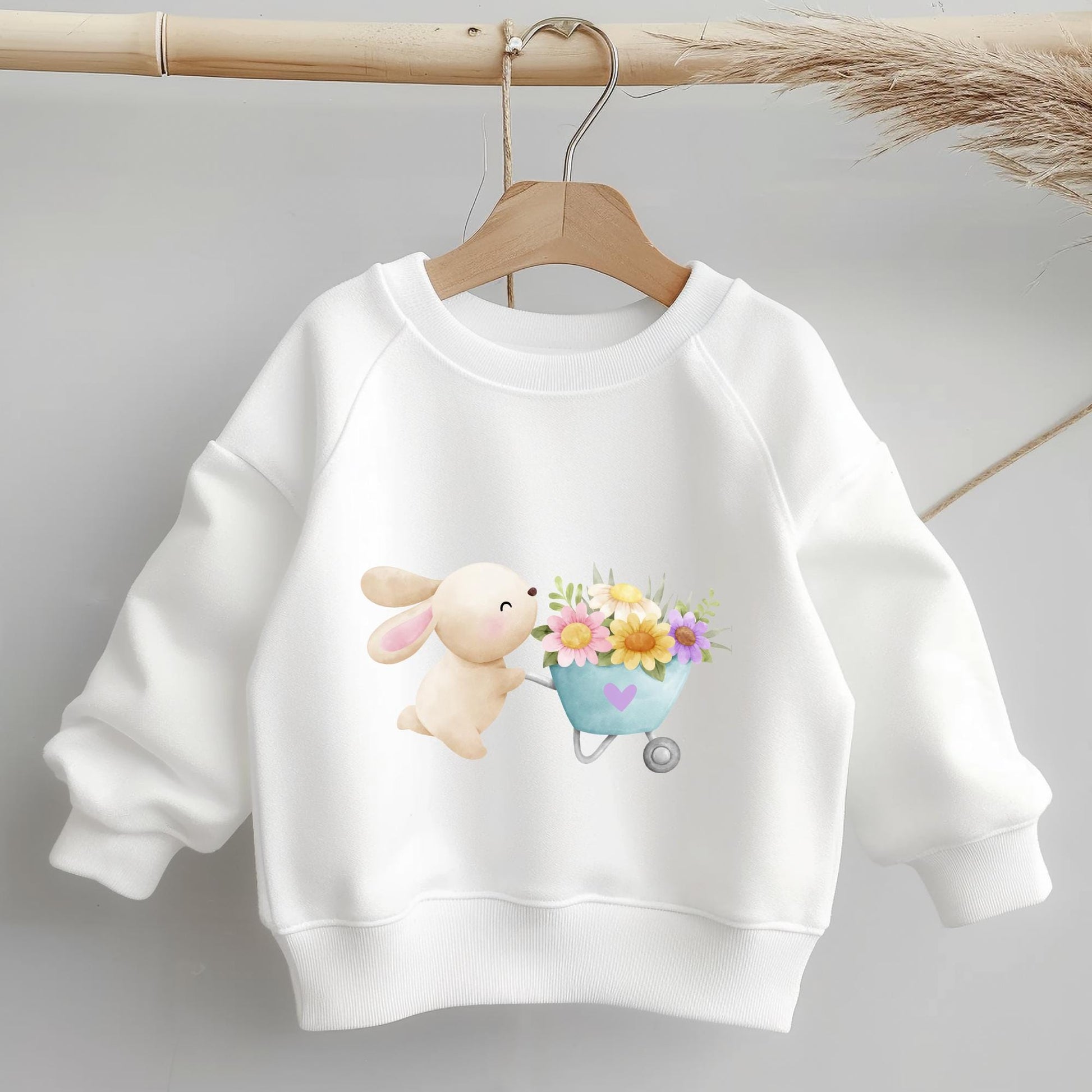 Frühlingshaftes Hasenmotiv als Aufbügler für DIY-Kinderkleidung.