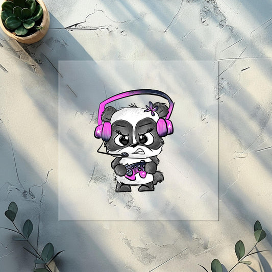 Niedlicher Gaming-Panda als Bügelbild für individuelle DIY-Kleidung.