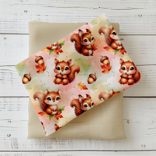 Hochwertiger Kinderstoff "Eichhörnchen im Herbst" aus Jersey mit herbstlichem Motiv.