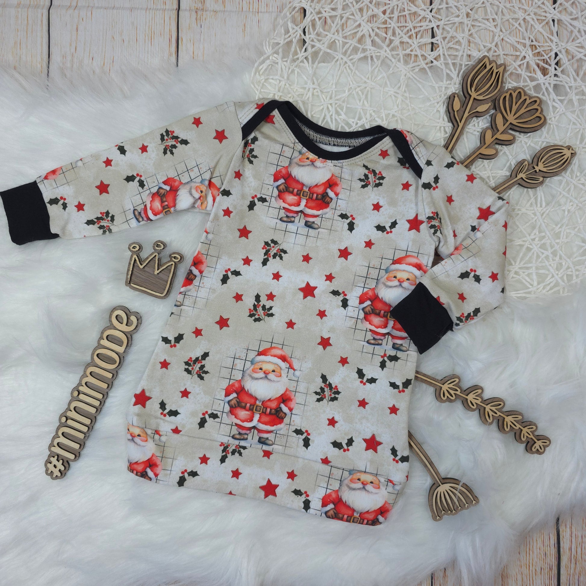 Handgemachtes Baby Longshirt Größe 56 mit Weihnachtsmann Motiv aus French Terry