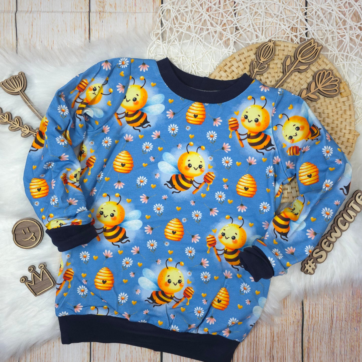 Kinder Pullover Größe 110 mit Bienchen French Terry handgemacht