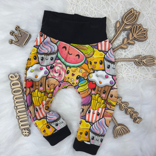 Baby Pumphose Größe 56 mit buntem Food Design aus French Terry handgemacht