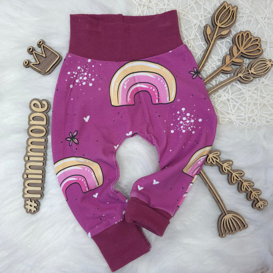 Baby Pumphose Größe 56 mit Regenbogen Motiv in rosa aus Jersey handgemacht