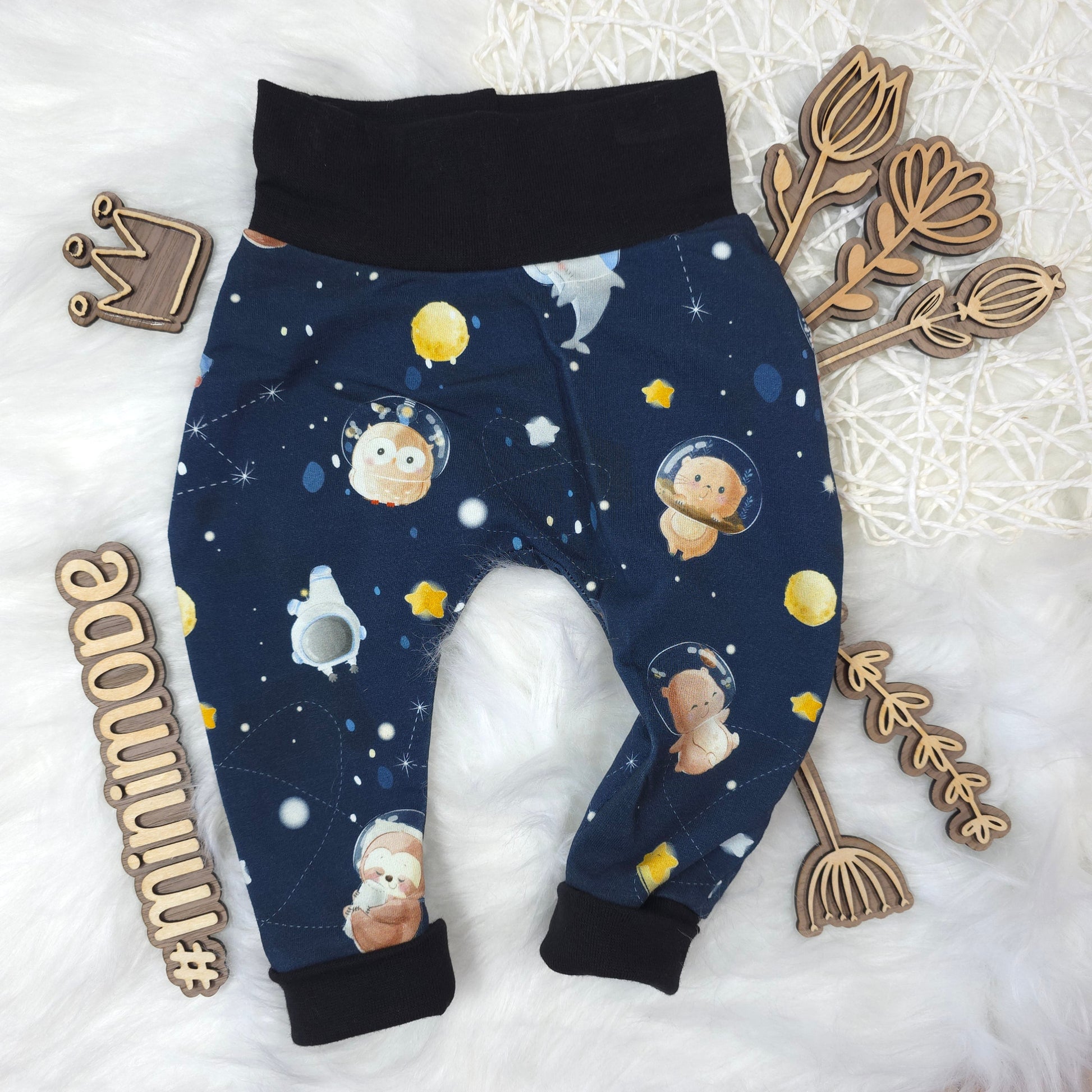 Baby Pumphose Größe 56 mit Weltraum Motiv aus French Terry handgemacht