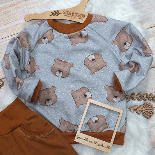 Kinder Set Benji der Bär in Größe 98 mit Pullover im Bären-Design und brauner Pumphose mit Taschen