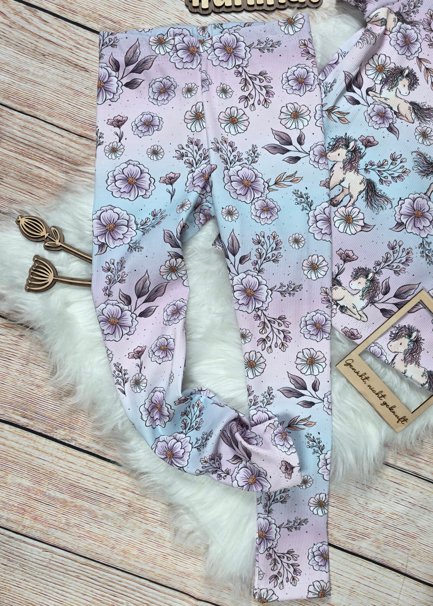 Rip-Leggings Flower Pony Kombi aus Rip-Jersey in Größe 122 mit Blumenmotiv passend zum Shirt