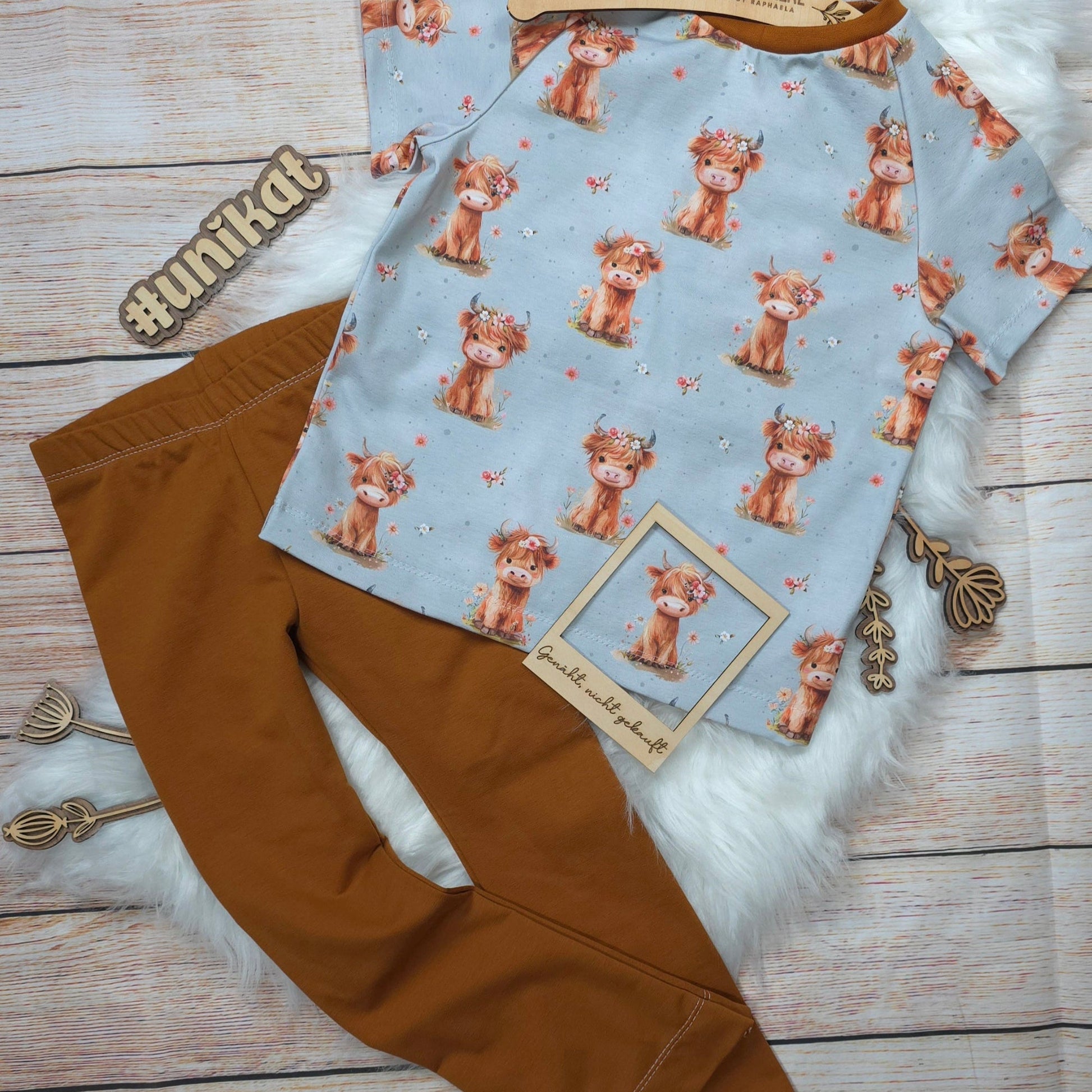 Handgenähtes Kinder Set Highland Cow in Größe 110 mit Jersey Boxy Shirt und passender LoungeLeg aus French Terry