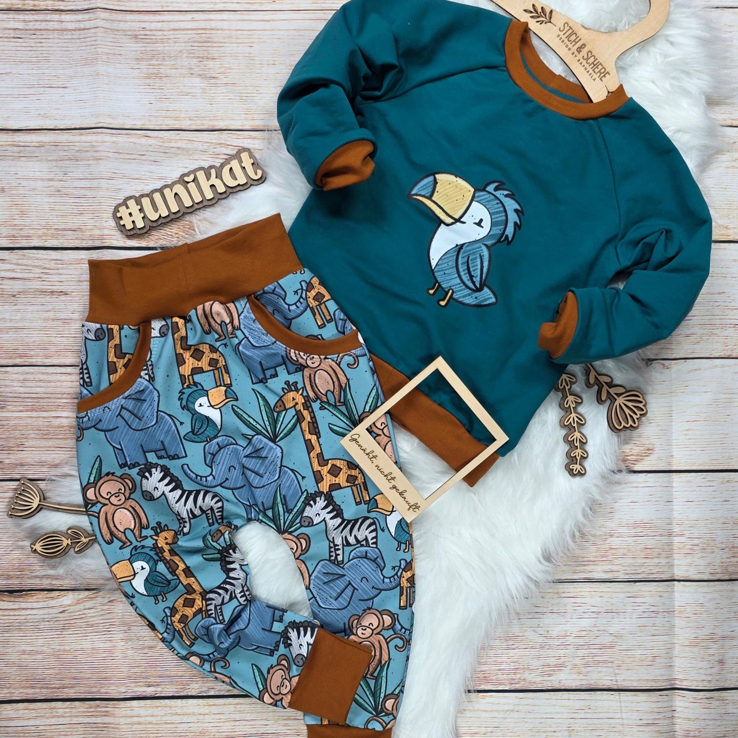 Handgenähtes Kinder Set Wildtopia Tukan in Größe 104 mit Pullover aus French Terry und passender Safari-Pumphose