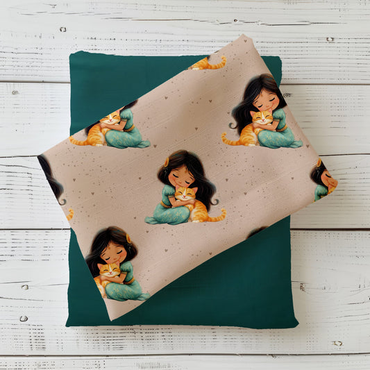 Gefalteter Stoff mit dem Design „Jasmin & Kitti“ – hochwertiger Jersey mit Katzen- und Mädchenmotiv, perfekt für Kinderkleidung.