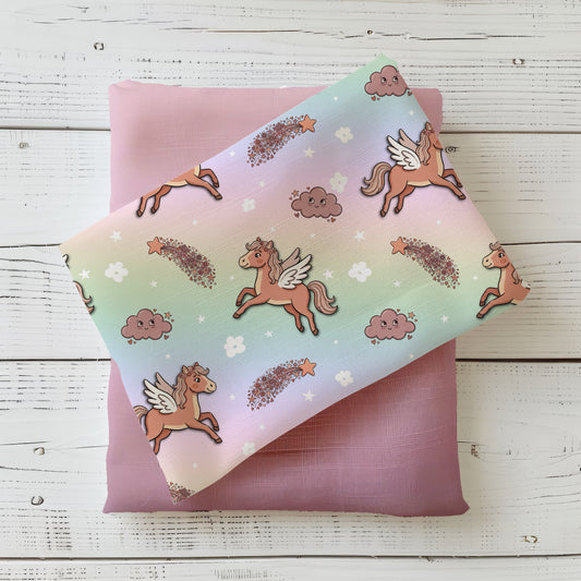 Kinderstoff mit Einhörnern, Wolken und Sternschnuppen
