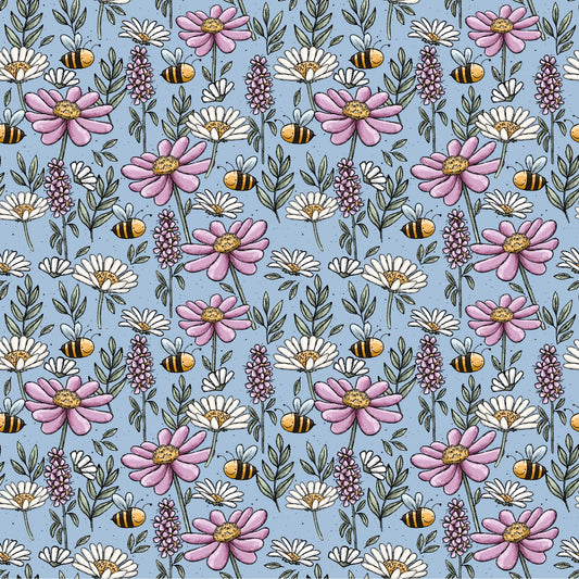 Nahtlose Stoffkachel „Bunte Wiese“ von Katzengold-Designs mit bunten Blüten, grünen Blättern und summenden Bienen auf blaugrünem Grund