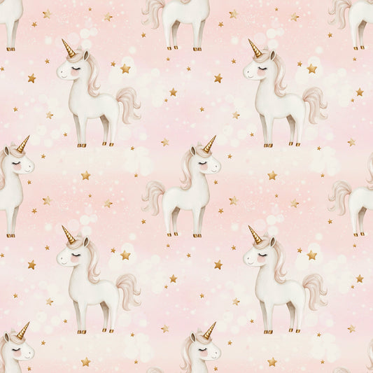 Wiederholendes Muster mit Einhörnern und goldenen Sternen auf sanft rosafarbenem Hintergrund – Design „Einhornglück“.