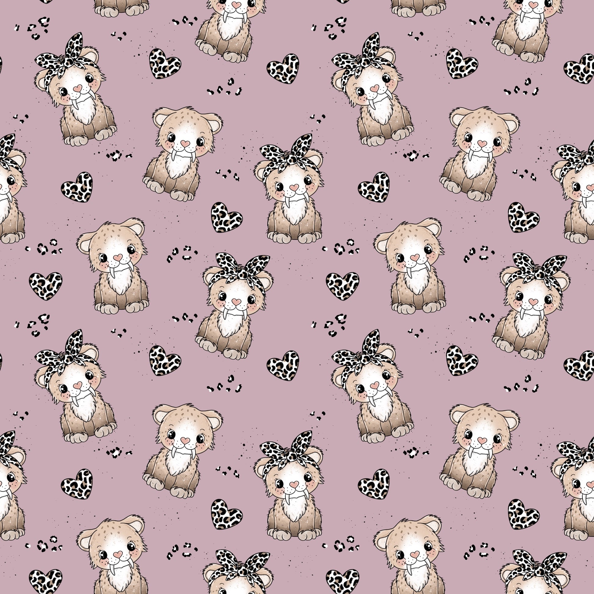 Nahtloses Muster „Säberline der Säbelzahntiger“ – Säbelzahntigerin mit Schleife & Leo-Herzen auf mauve/altrosa – Kinderstoff (Jersey/French Terry), handgemalt von Katzengold-Designs