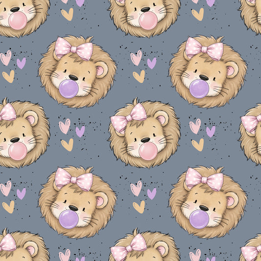Nahtloses Stoffdesign „Zottellöwe Schleifchen“ mit niedlichen Löwen, rosa gepunkteten Schleifen, bunten Kaugummiblasen und Herzen auf graublauem Hintergrund.