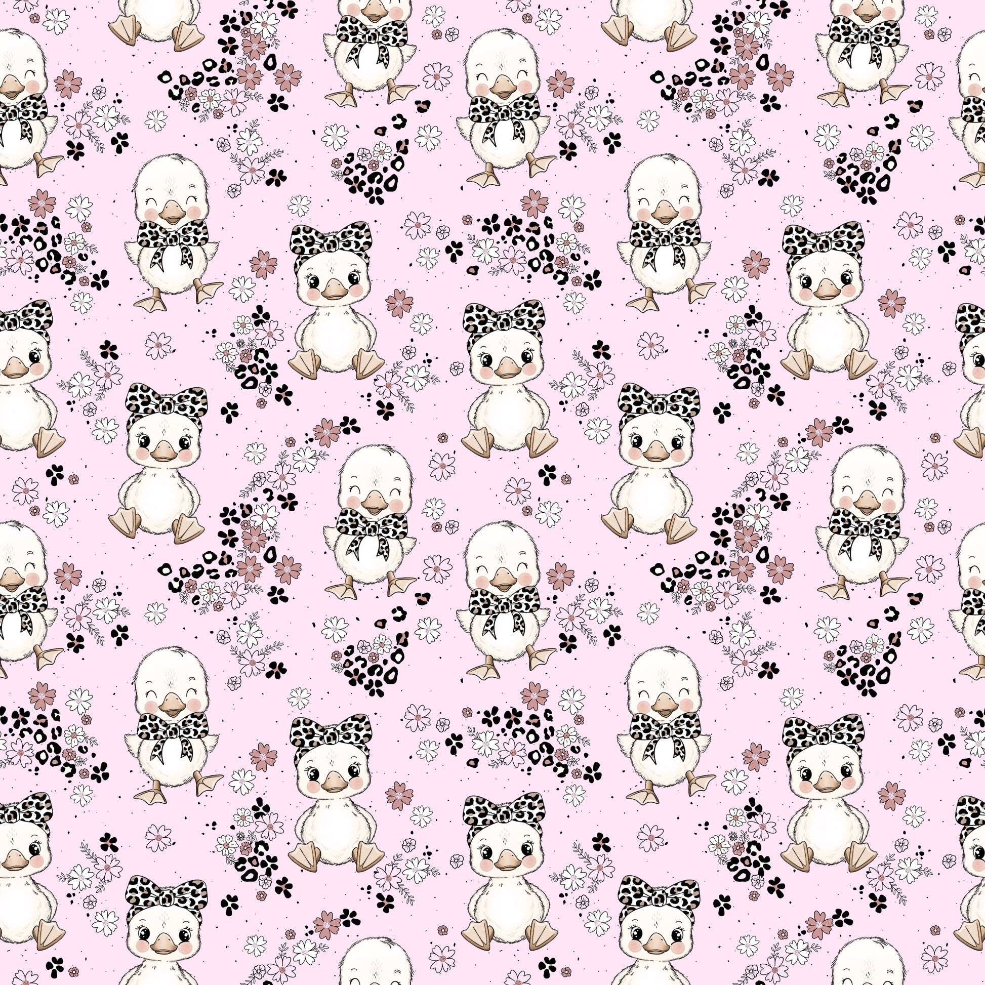 Wiederholendes Muster aus kleinen Gänseküken, Blüten und Schleifen auf rosa Hintergrund – Stoffdesign „Gänsebaby“.
